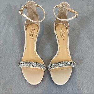 Badgley Mischka Crystal Embellished Satin Bridal Shoe Sandal Heel